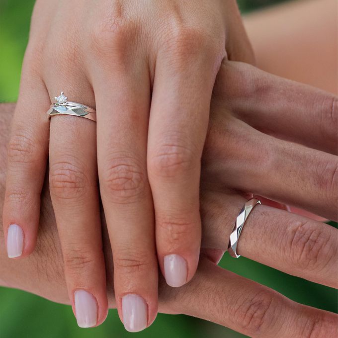 Aliança de Namoro Prata esterlina 925 3mm Facetas Trabalhadas Prisma - Par