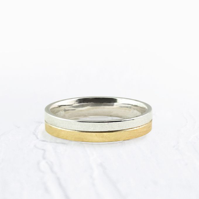 Aliança de Noivado Casamento Revestida em Ouro 4mm Friso Mister - Par