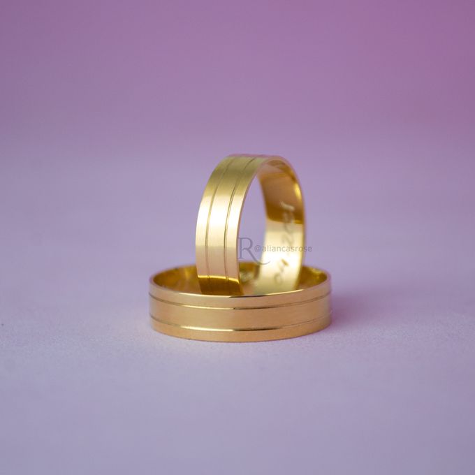 Aliança de Casamento em Ouro 5mm Reta Frisos Siena - Par