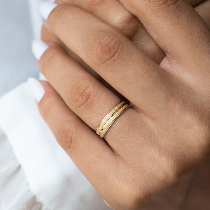Aliança de Casamento em Ouro 4mm Fosco Diamantado Athenas - Par
