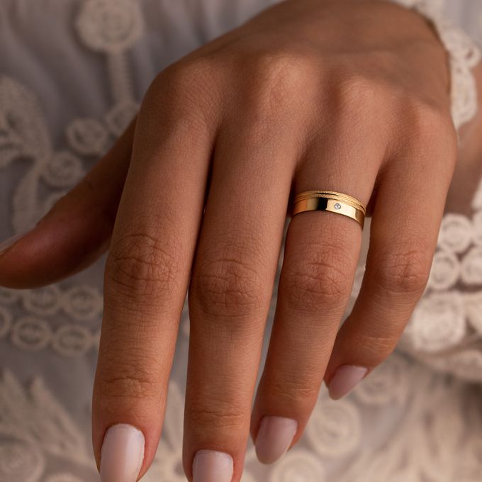 Aliança de Casamento em Ouro 5mm Friso Diamantado Caribe - Par