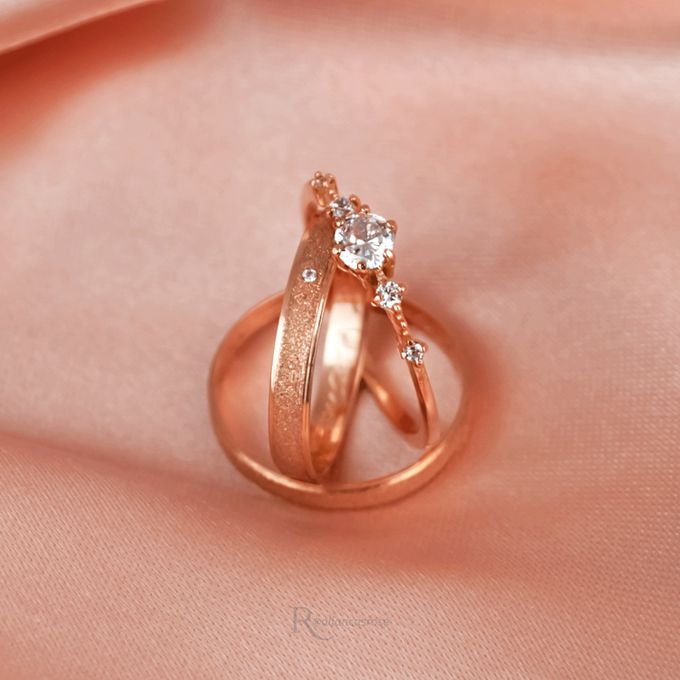 Aliança de Casamento em Ouro Rosé 3mm Fiora e Anel Solitário Elanor - Combo