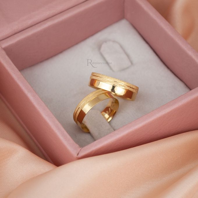 Aliança de Casamento em Ouro 6mm Diamantado Grécia - Par
