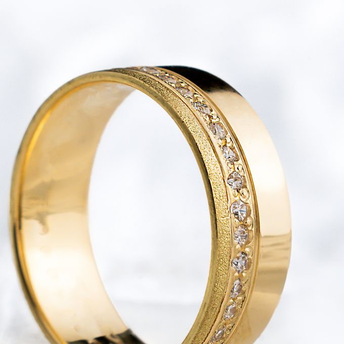 Aliança de Casamento em Ouro 6mm Pedras Jade - Par