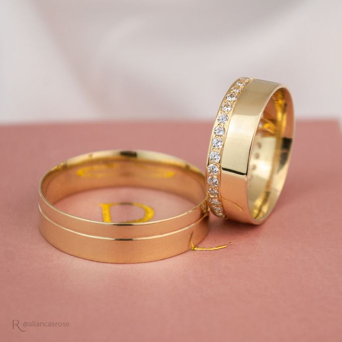 Aliança de Casamento em Ouro 6mm Reta Cravejada Julieta - Par