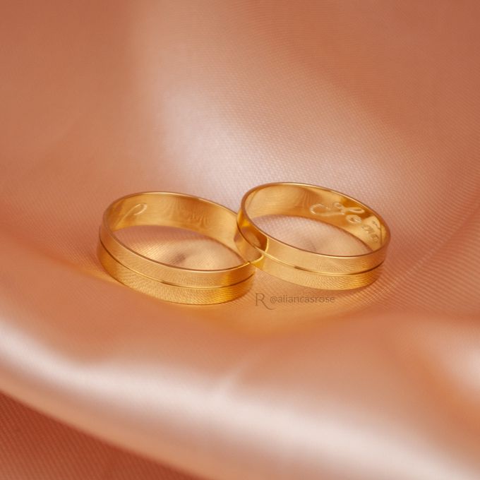 Aliança de Casamento em Ouro 5mm Friso Voyage - Par
