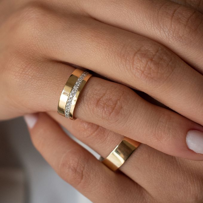 Aliança de Noivado Casamento Revestida em Ouro 6mm Friso Diamantado Charlote - Par