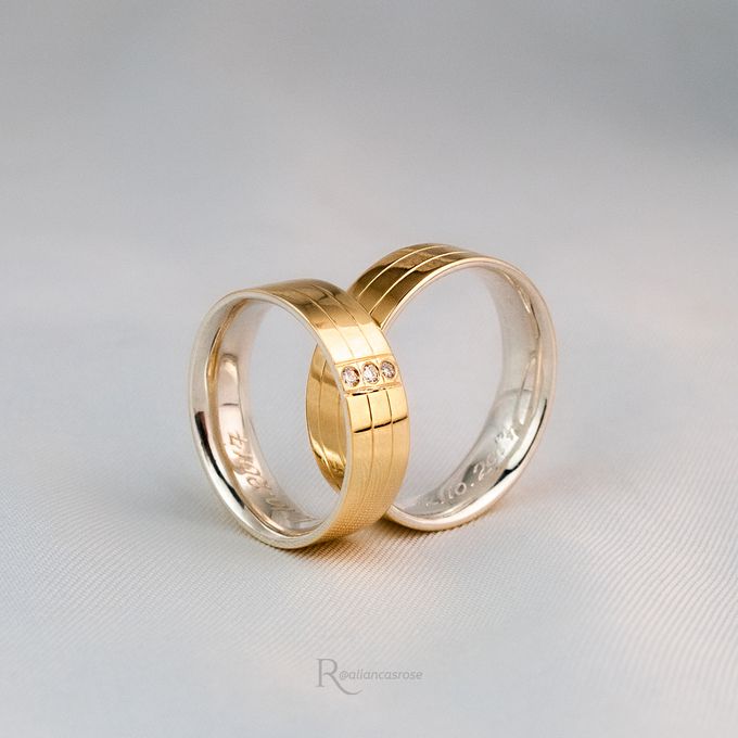 Aliança de Noivado Casamento Revestida em Ouro 6mm Friso Pedras Guardian - Par