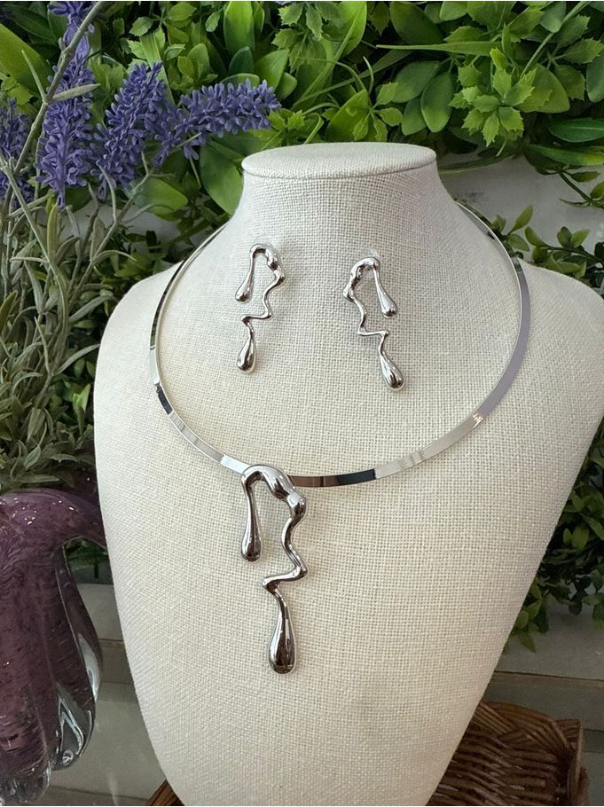 Conjunto Prata Colar / Brinco Gota 