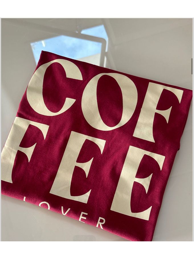 T Shirt Cofee Vermelha