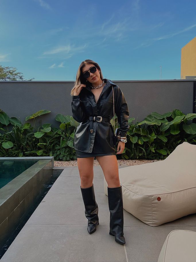 CAMISA DAFNE COURO FAKE PRETA
