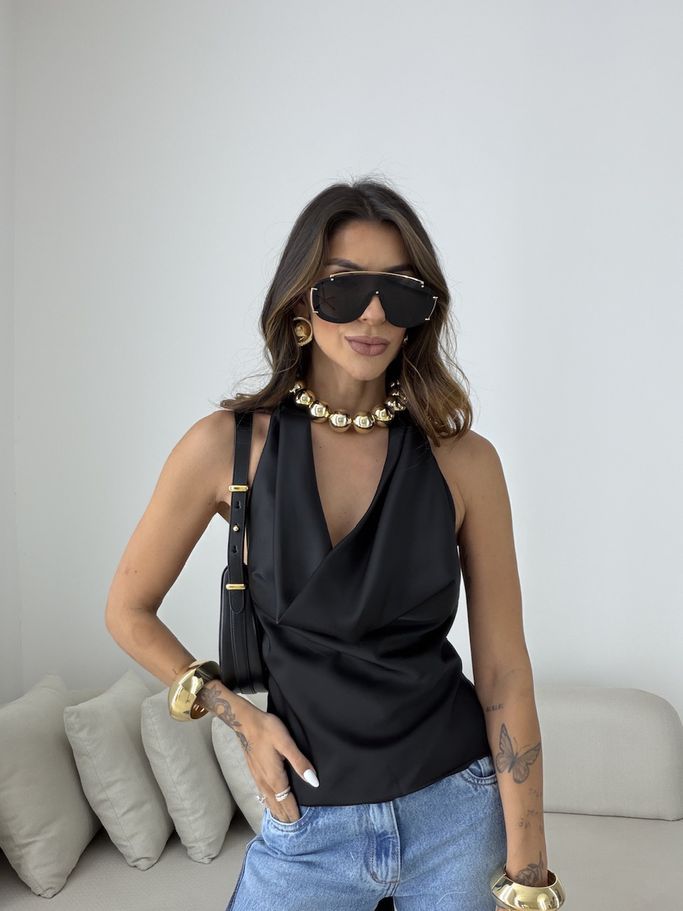 BLUSA FÁTIMA ACETINADA PRETA