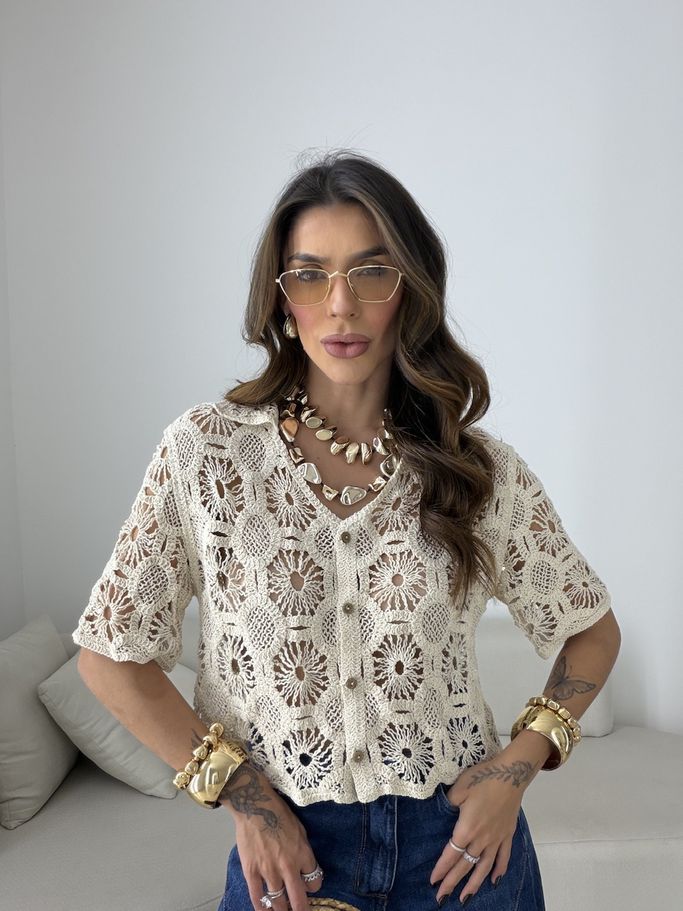 CAMISA FLORA CROCHÊ CRU