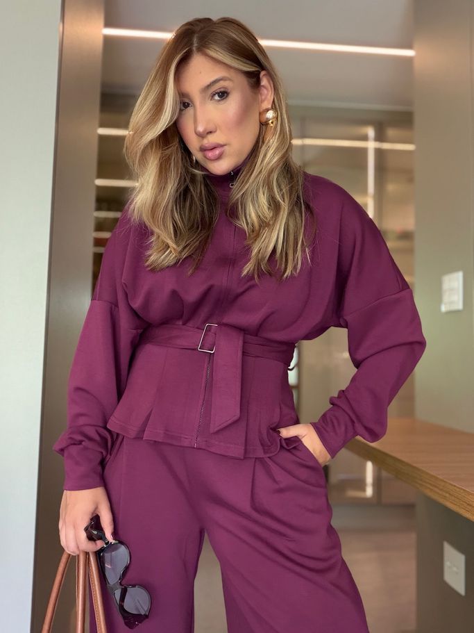 JAQUETA ANA CLAUDIA CINTO VINHO