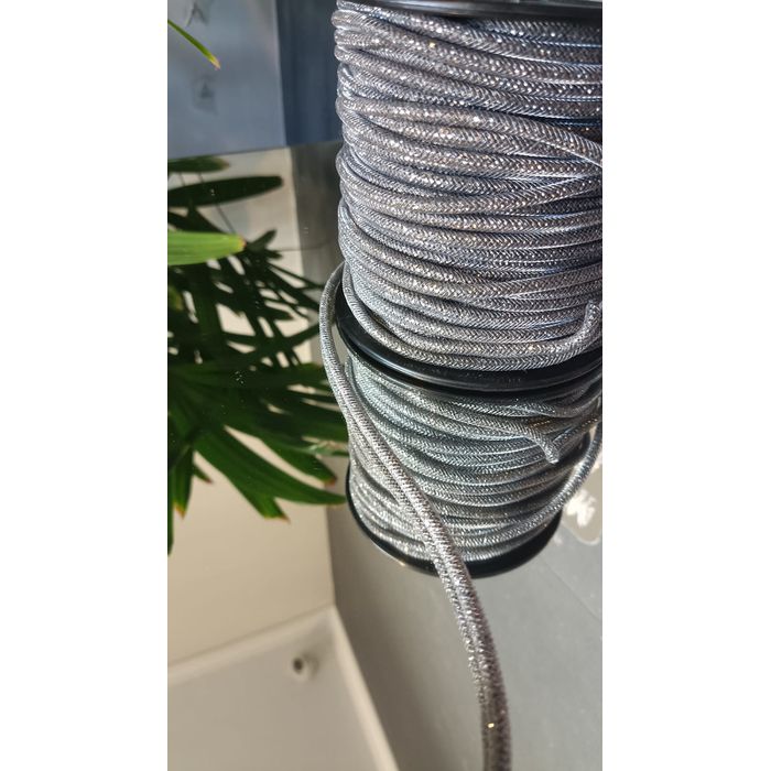Cordão de Strass Tubinho Bee 360º (4mm) - Hematite... - BM Strass