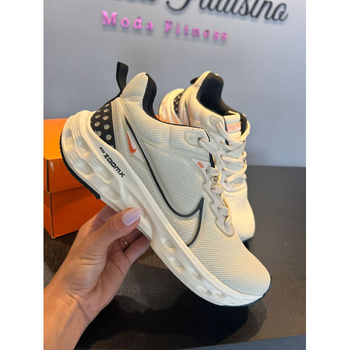 Tênis Nike Off White e Preto - Larissa Flausino