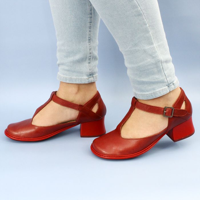 Sapato boneca salto grosso sales vermelho
