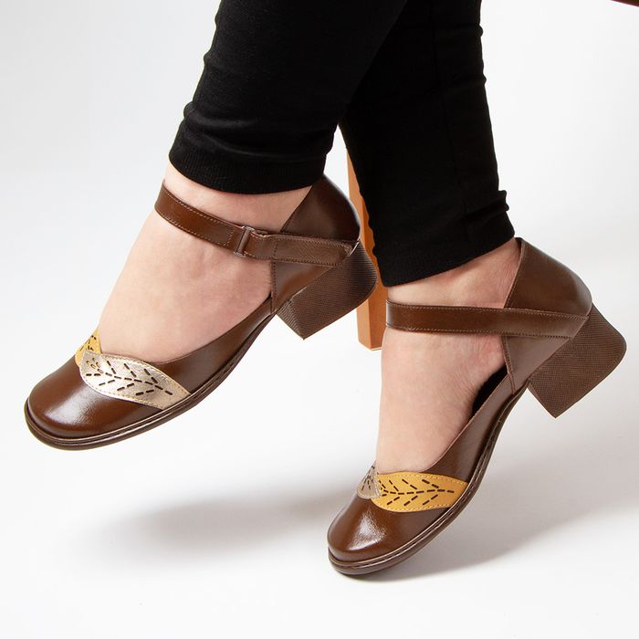 Sapato Boneca Salto Grosso Em Couro Marrom Dual Comfort J.Gean