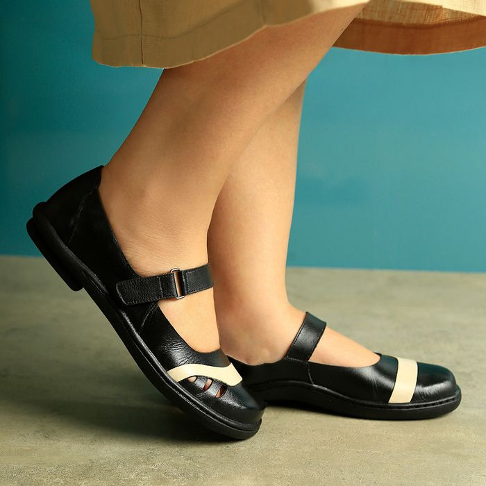 Sapatilha Feminina New Lock em Couro cor Preto J.Gean