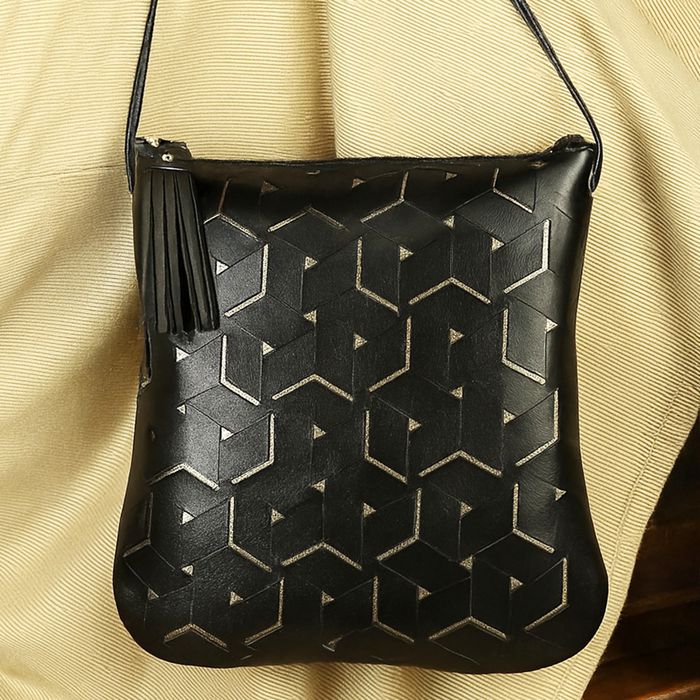 Bolsa transversal ou Tiracolo Feminina de Couro cor preto J.Gean