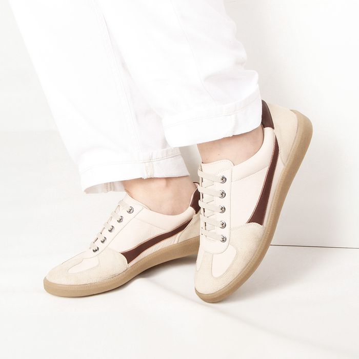 Tênis Feminino Barcelona em Couro Legítimo Cor Natural J.Gean GP0004