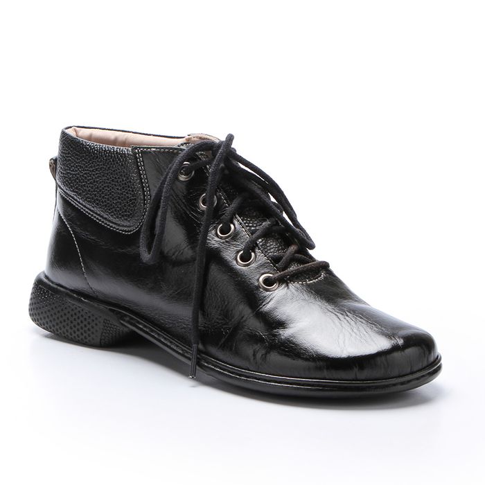Bota New Jenifer em Couro cor Preto J.Gean 