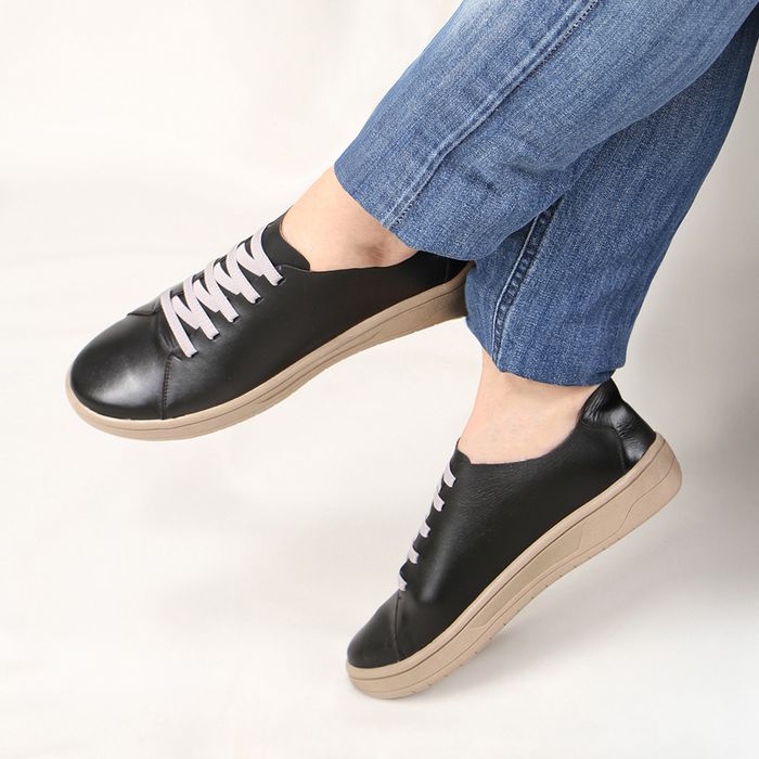 Tênis Feminino Madrid em Couro cor Preto J.Gean