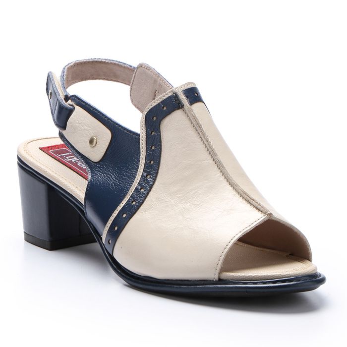 Sandália Feminina em Couro Cor Pérola J.gean 