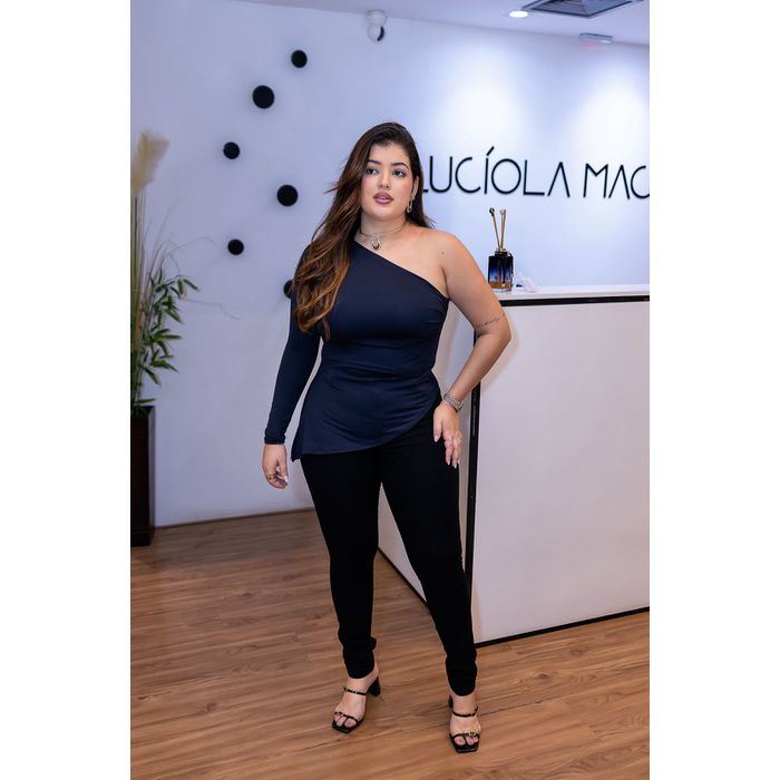 Blusa Preta - Vivi Poliamida - LUCIOLA MAGNO