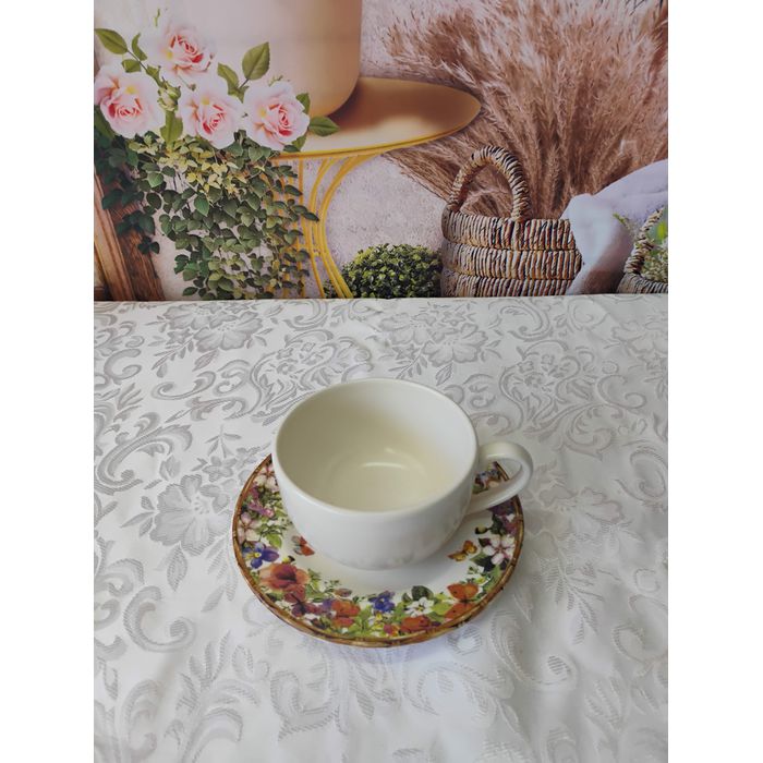 Xícara de Chá Branca com Pires Flores Rattan Acetinado