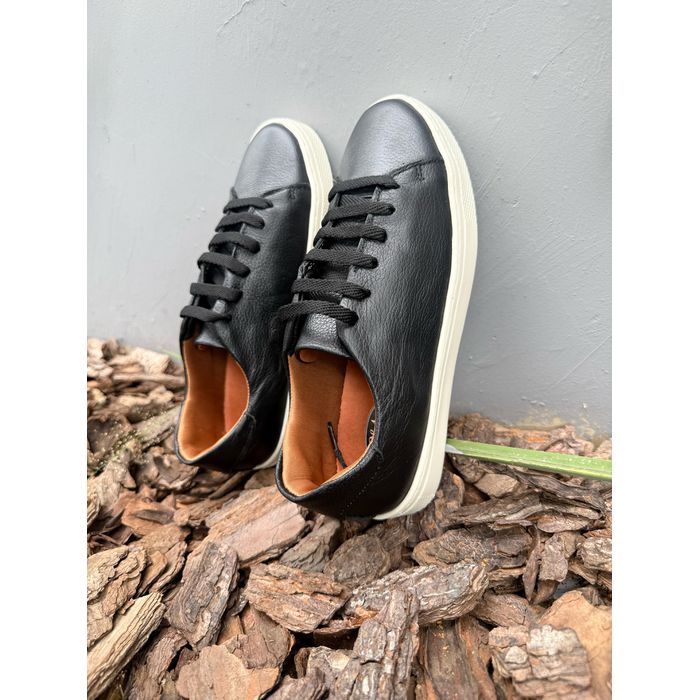 Tênis casual feminino Lívia Preto couro legítimo - NAYKAZUMI