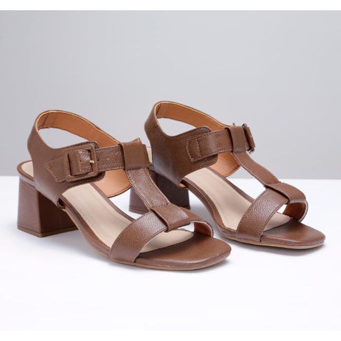Sandália Clarice salto bloco Marrom Chocolate - NAYKAZUMI