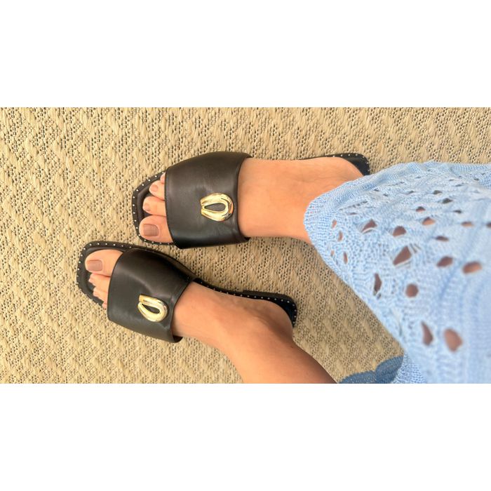 Flat Betina Preta - NAYKAZUMI