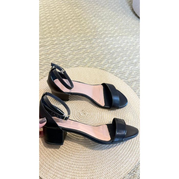 Sandália Gisele Preta 4,5 - NAYKAZUMI