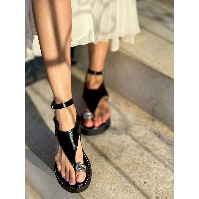 Flat De Dedo Alana Preta - NAYKAZUMI