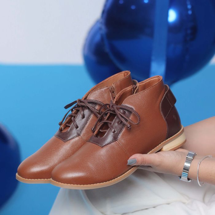 Bota - SINGULAR - Chocolate e Madeira - 664.48 - Bubblê