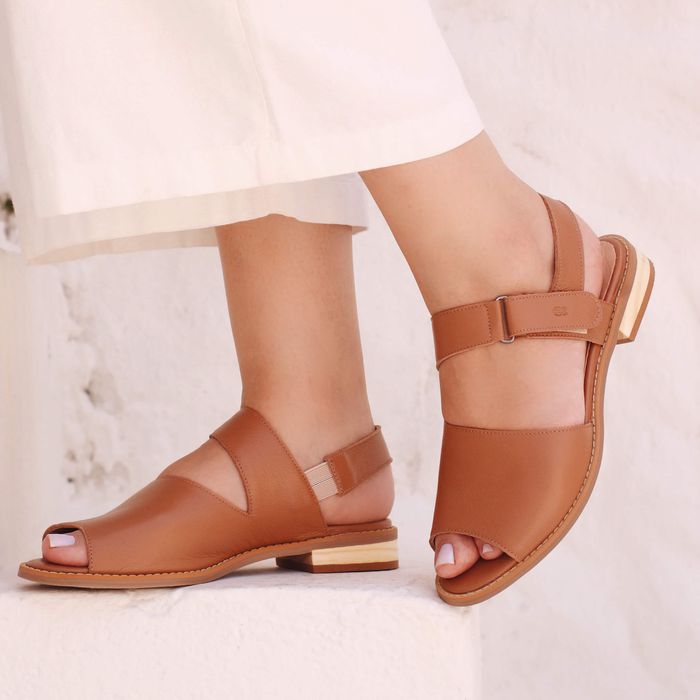 Sandália Rasteira - MARÉ - Caramelo - 842.97 - Bubblê