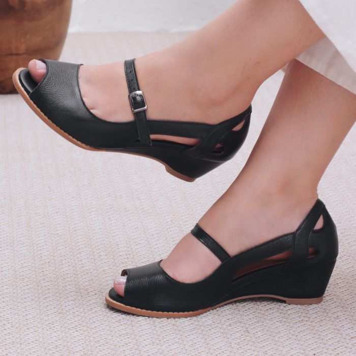 Sandália Anabela Couro Legítimo Preto - LUAU - Bubblê