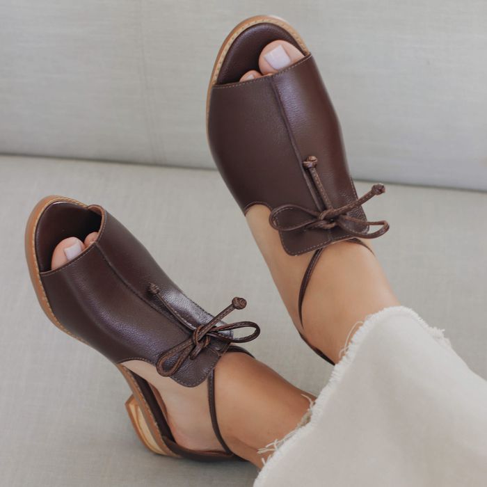 Sandália Rasteira - FREEDOM - Madeira - 842.07 - Bubblê