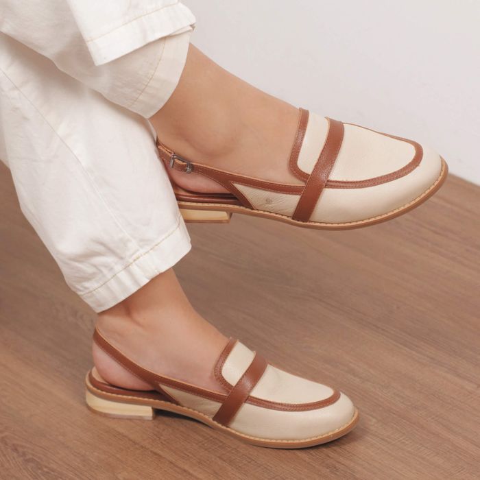 Mule - SERENO - Off White e Chocolate - 664.66 - Bubblê