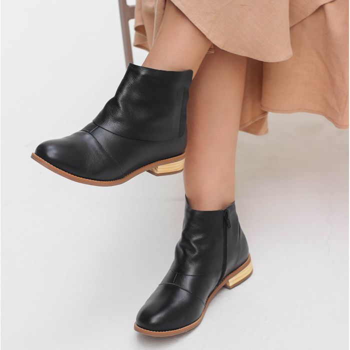 Bota CONTEMPLAR - Preto - 664.21 - Bubblê