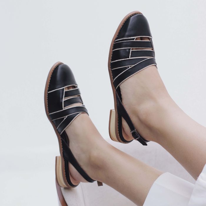 Mule APEGO Preto e Off white 664.71 - Bubblê