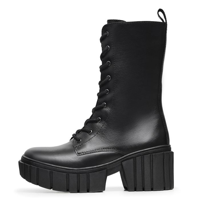 Bota tratorada hot sale cano alto