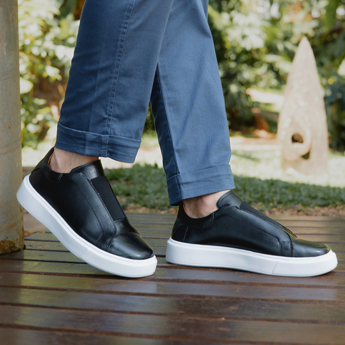 Slip shop on couro