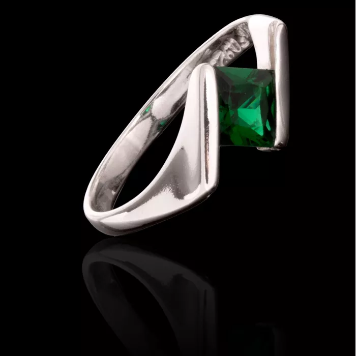 Anel/Aliança Zircônia 6x5 mm Esmeralda Prata 925 