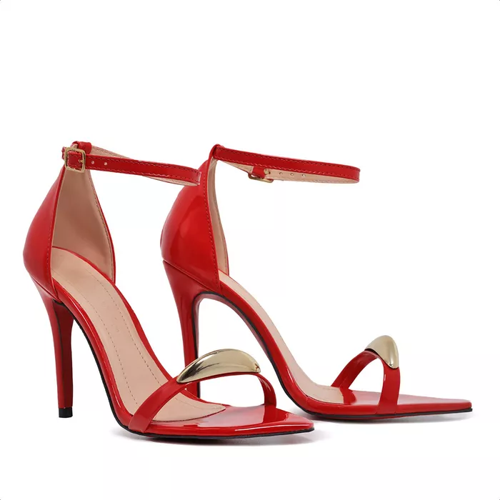 Sandália Gisele Vermelho ferrari com metal Dourado - NAYKAZUMI