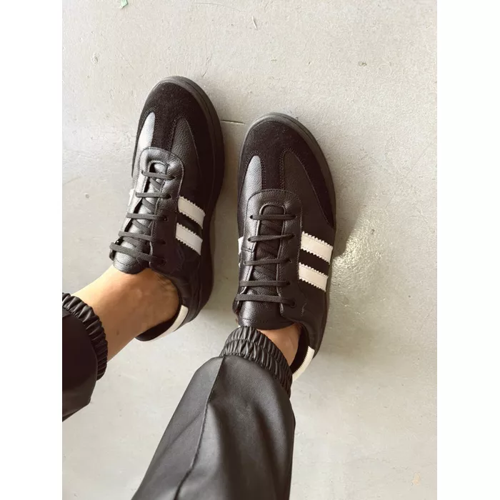 Tênis Samantha Preto com Branco Couro legítimo - NAYKAZUMI