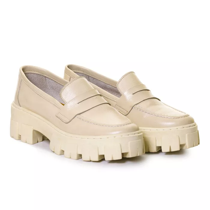 Mocassim tratorado couro legítimo Off White - NAYKAZUMI