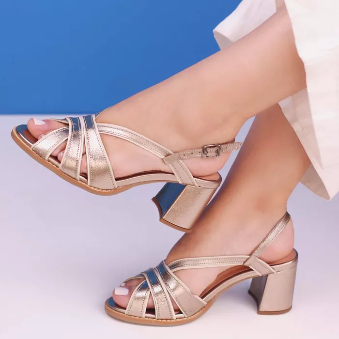 Sandália Peep Toe - EVOLUIR- Champagne e Off White... - Bubblê