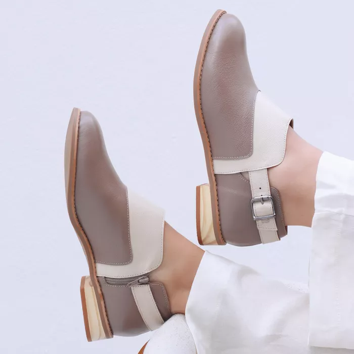 Bota - ACONCHEGO - Amêndoa e Off White - 664.49 - Bubblê